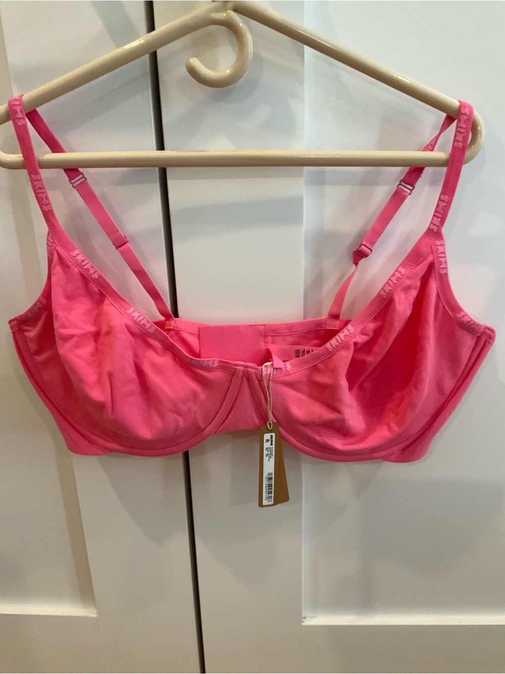 SKIMS Bright Pink Underwire Bra